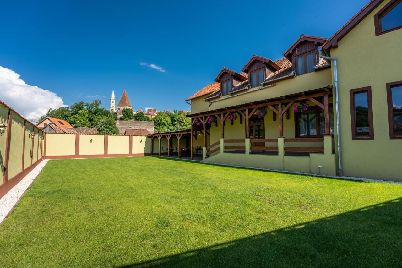 Hotel Princessophie Segesvár Kültér fotó